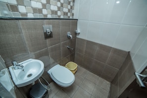 Shower, towels