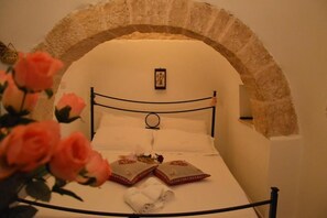 Bureau, espace de travail pour ordinateur portable, Wi-Fi gratuit