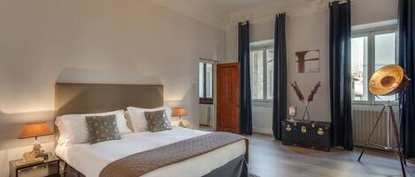 4 habitaciones, tabla de planchar con plancha y wifi gratis