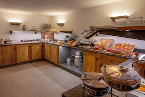 Petit déjeuner buffet compris tous les jours