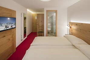 基础双床房, 2 张单人床, 无烟房 | 客房内保险箱、办公桌、遮光窗帘、免费 WiFi