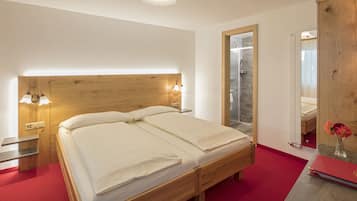 Zweibettzimmer, 2 Einzelbetten, Nichtraucher | Zimmersafe, Schreibtisch, Verdunkelungsvorhänge, kostenloses WLAN