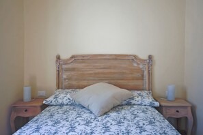 3 chambres, fer et planche à repasser, Wi-Fi, draps fournis