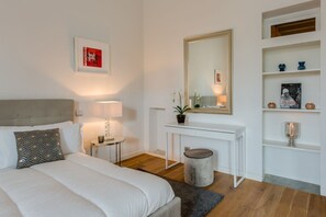3 chambres, fer et planche à repasser, Wi-Fi, draps fournis