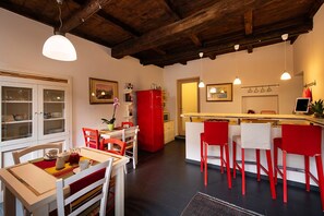 Desayuno continental gratuito y diario