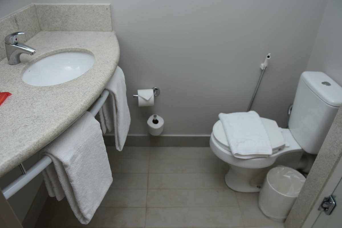 Minibar, desk, soundproofing, free cribs/infant beds