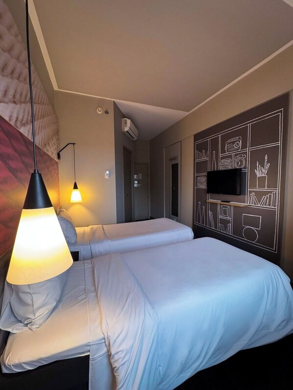 Standard Apartment, 2 Single Beds | Minibar, desk, soundproofing, free cots/infant beds