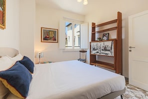 3 chambres, fer et planche à repasser, Wi-Fi, draps fournis