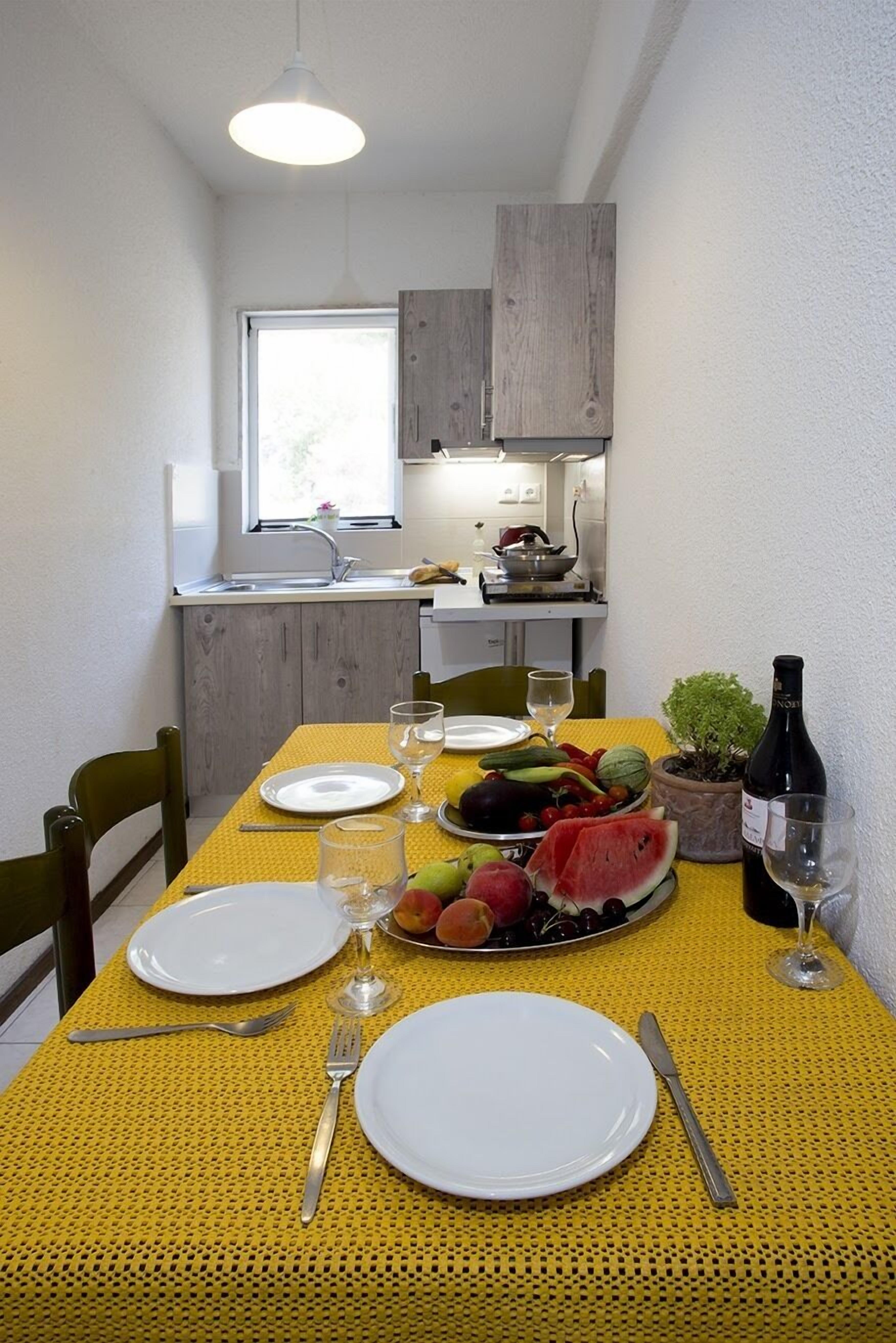 Apartemen | Makan di kamar