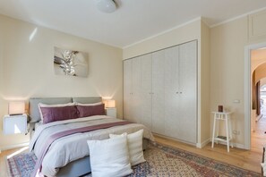 1 habitación, tabla de planchar con plancha, wifi y ropa de cama 