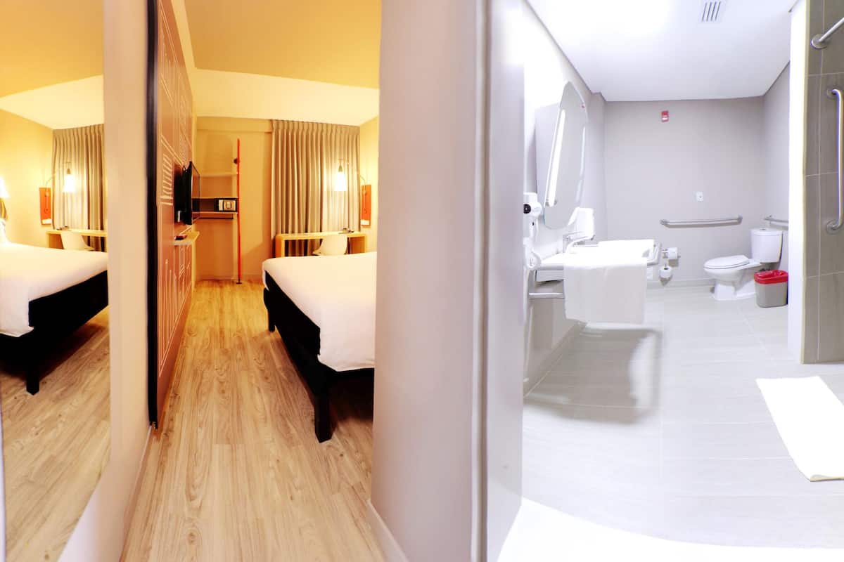 Habitación estándar, 1 cama matrimonial | Caja de seguridad en la habitación y escritorio