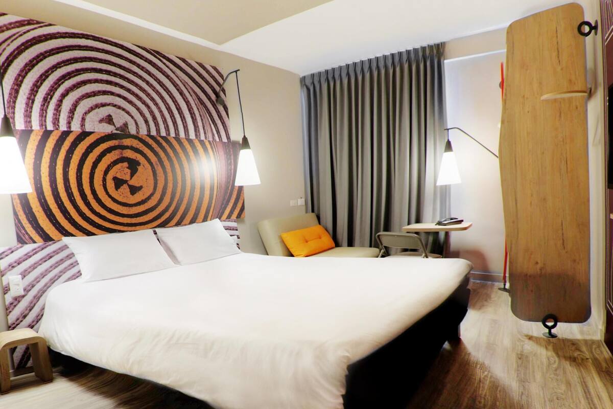 Standard Room, Multiple Beds | In-room safe, desk, laptop workspace, blackout drapes