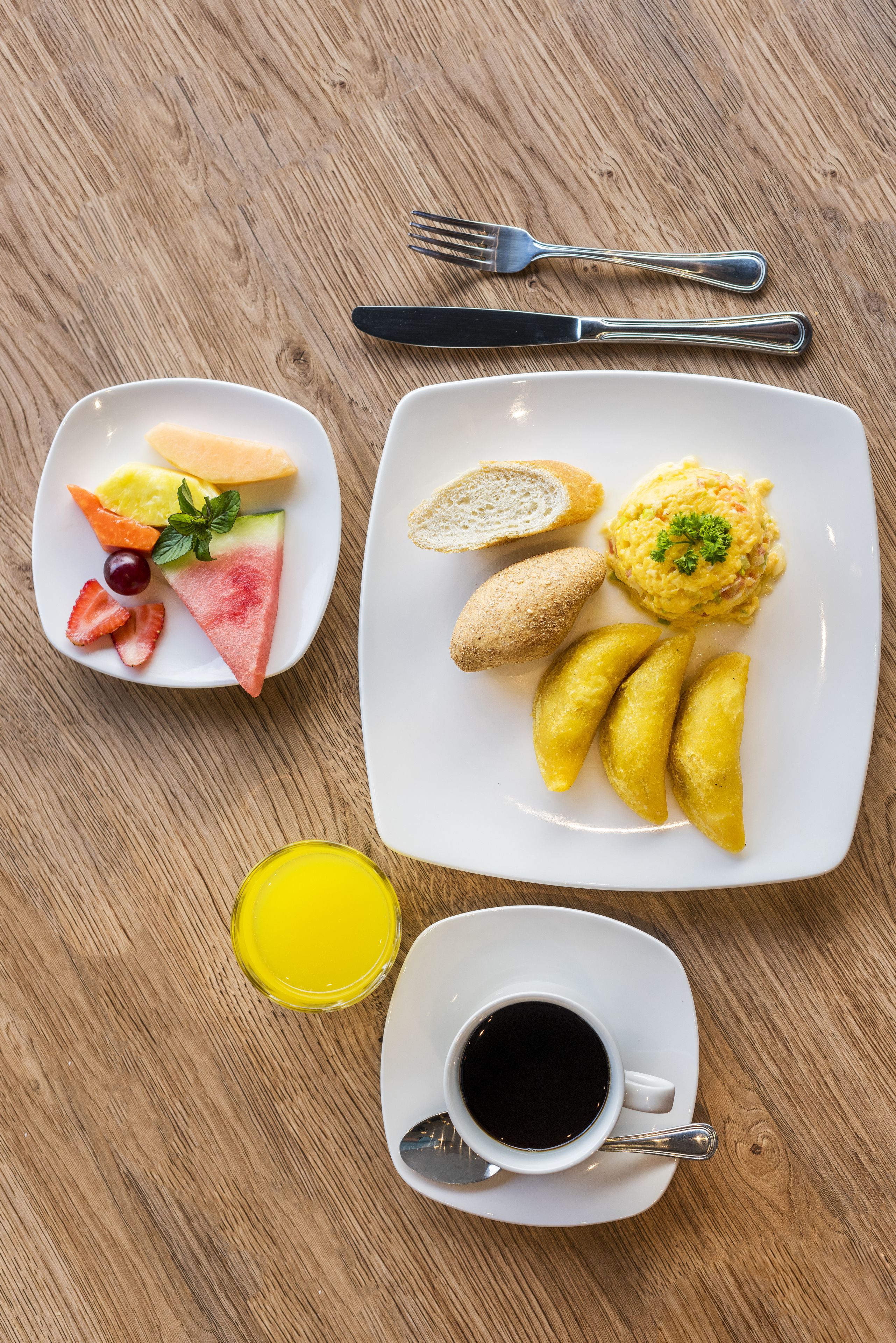 buffet breakfast on weekdays (cop 35000 per person)