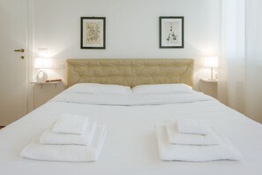 1 bedroom, desk, iron/ironing board, WiFi