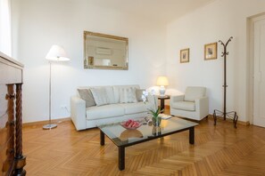 Flat-screen TV - Apartments Florence - Repubblica Terrace (Firenze)
