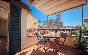 Outdoor dining - Apartments Florence - Piazza Signoria Terrace - Breathtaking View (Firenze)