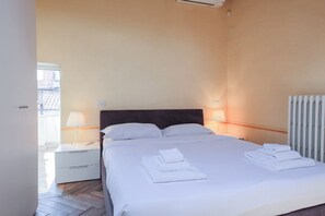 2 多间卧室、熨斗/熨衣板、WiFi、床单