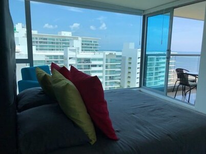 Apartamento de Lujo Frente al Mar
