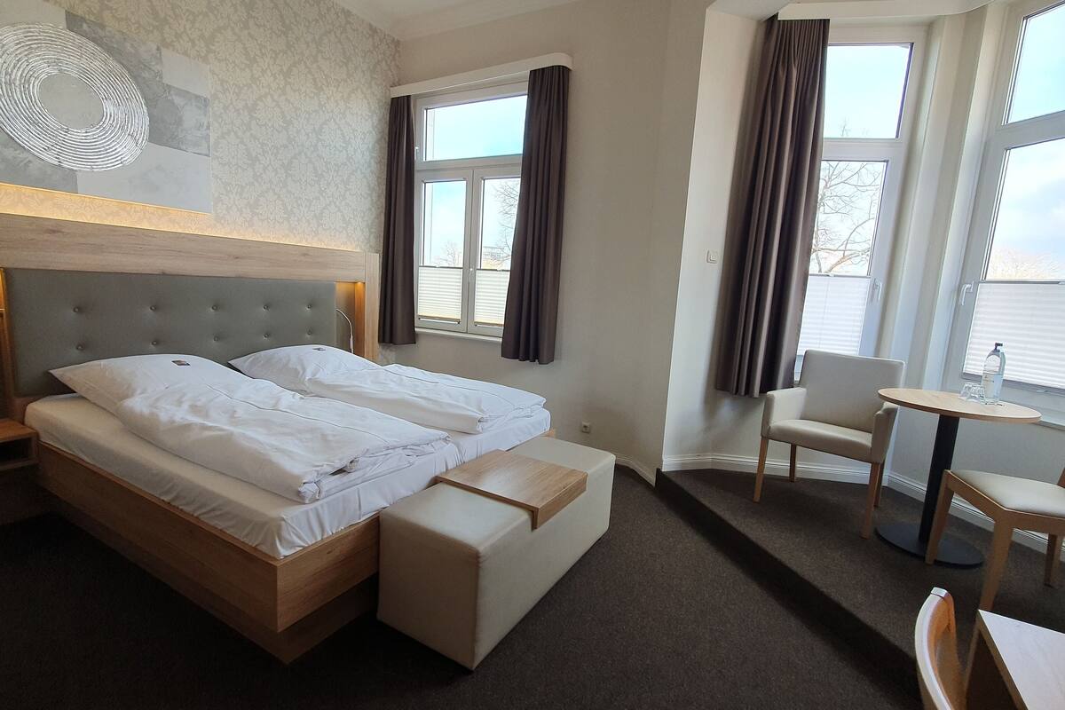 classic double room | 1 bedroom, in-room safe, desk, blackout curtains