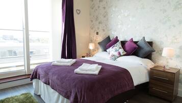 Luxury Apartment, 2 Bedrooms, Non Smoking | Individually decorated, individually furnished, iron/ironing board