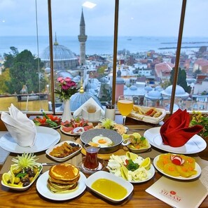 Daily buffet breakfast for a fee - Yilsam Sultanahmet Hotel (Istanbul)