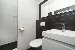 Free toiletries, towels