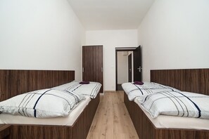 2 bedrooms, soundproofing, bed sheets