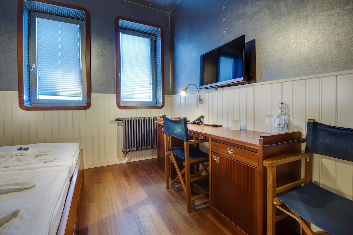 Tweepersoonskamer, voor 1 persoon | 1 slaapkamer, individueel gedecoreerd, individueel gemeubileerd