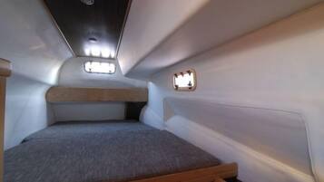 Mobile Classic-Unterkunft, 1 King-Bett | 4 Schlafzimmer, hochwertige Bettwaren, Bettwäsche