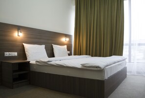 Standard Double Room | Minibar, desk, iron/ironing board, free WiFi - Hotel M9 (Tbilisi)