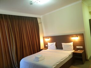 Deluxe Double Room, 1 King Bed | Minibar, desk, iron/ironing board, free WiFi - Hotel M9 (Tbilisi)