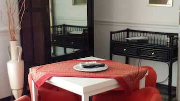 Doppia Superior | Con stile personalizzato, con arredamento individuale, una scrivania