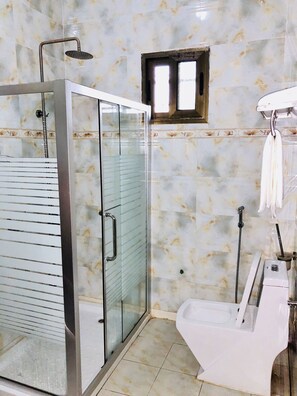 Bathroom - Villa Mafaya, Haut Standing (Niamey)
