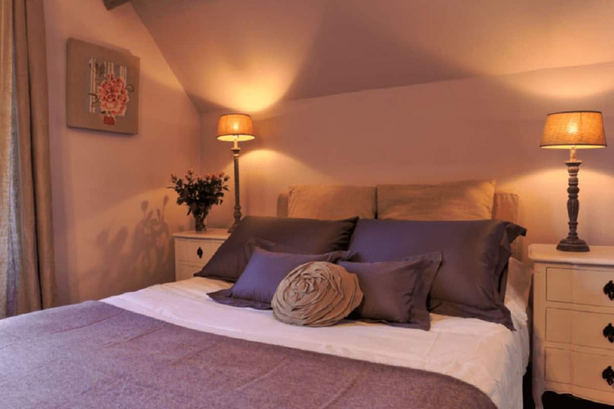 Tweepersoonskamer (Marie Jeanne) | Luxe beddengoed, verduisterende gordijnen, geluiddichte muren