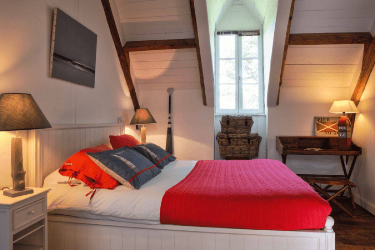 Tweepersoonskamer (Océane) | Luxe beddengoed, verduisterende gordijnen, geluiddichte muren