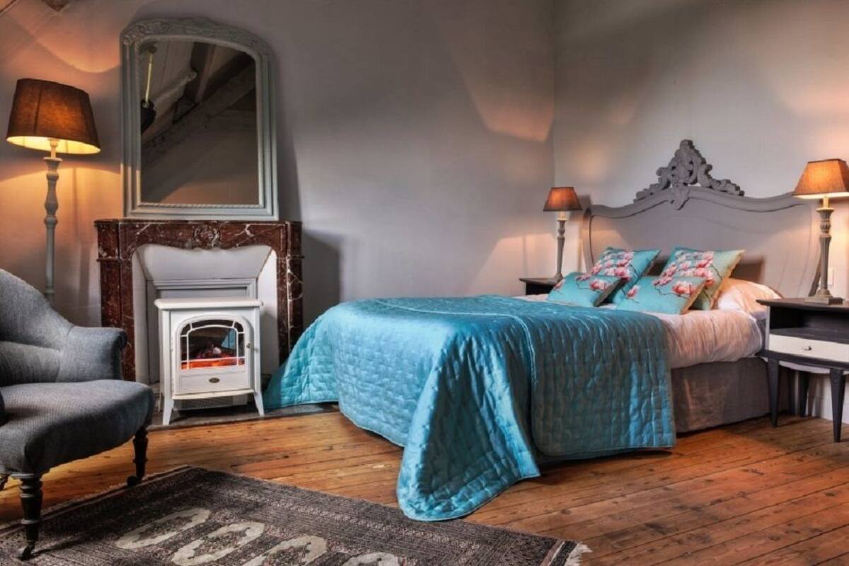 Tweepersoonskamer (Delphine) | Luxe beddengoed, verduisterende gordijnen, geluiddichte muren