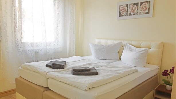 Apartment, 1 Bedroom | In-room safe, desk, blackout drapes, cribs (surcharge) - Augusta Apartments (Baden-Baden)