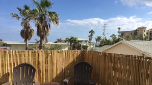 Condo de base, Plusieurs lits | Terrasse/patio