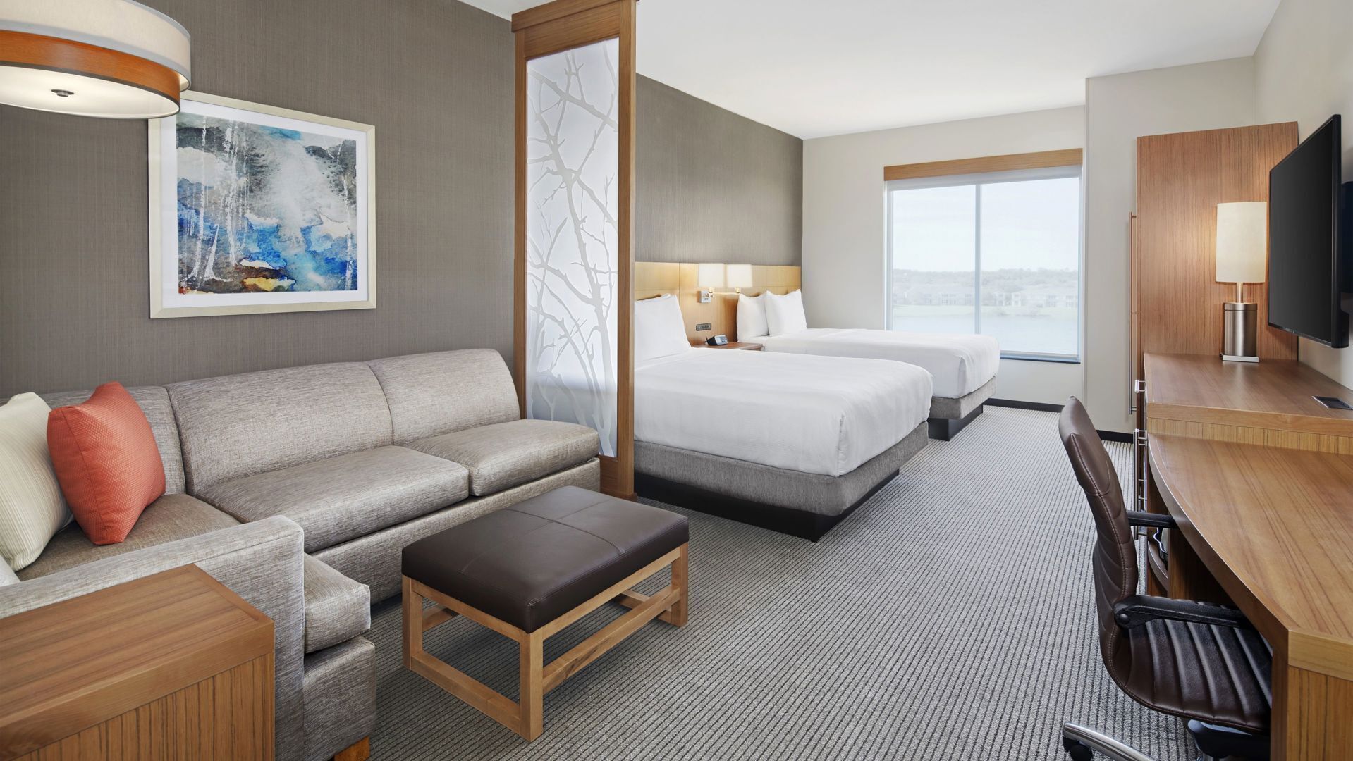 1 bedroom, in-room safe, desk, blackout curtains