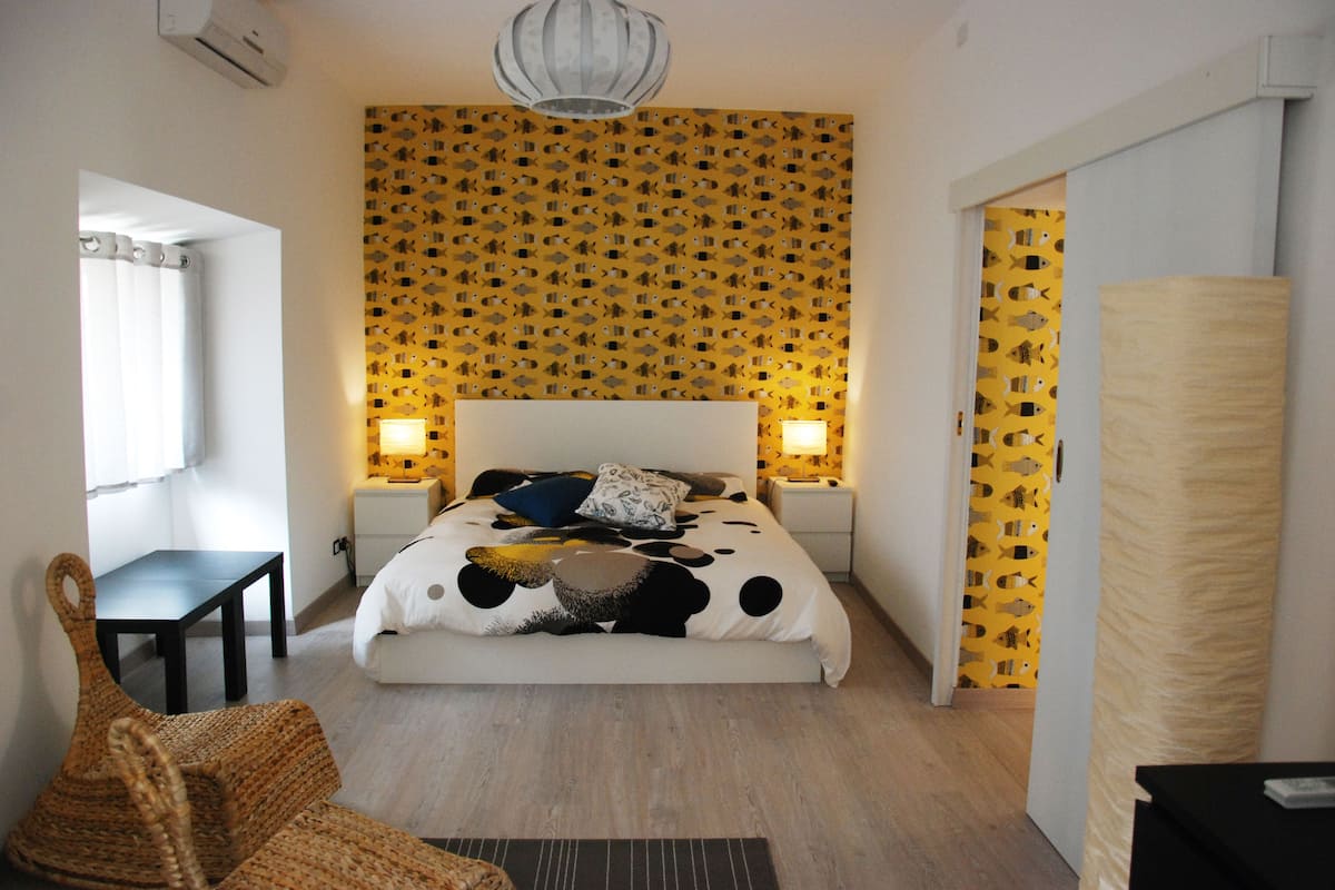 Apartment | Desk, soundproofing, free WiFi, bed sheets