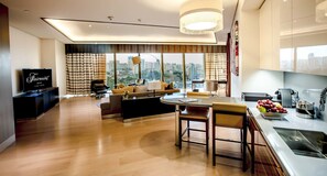 Private kitchen - Apartments by Fairmont Baku Flame Towers (Baku)