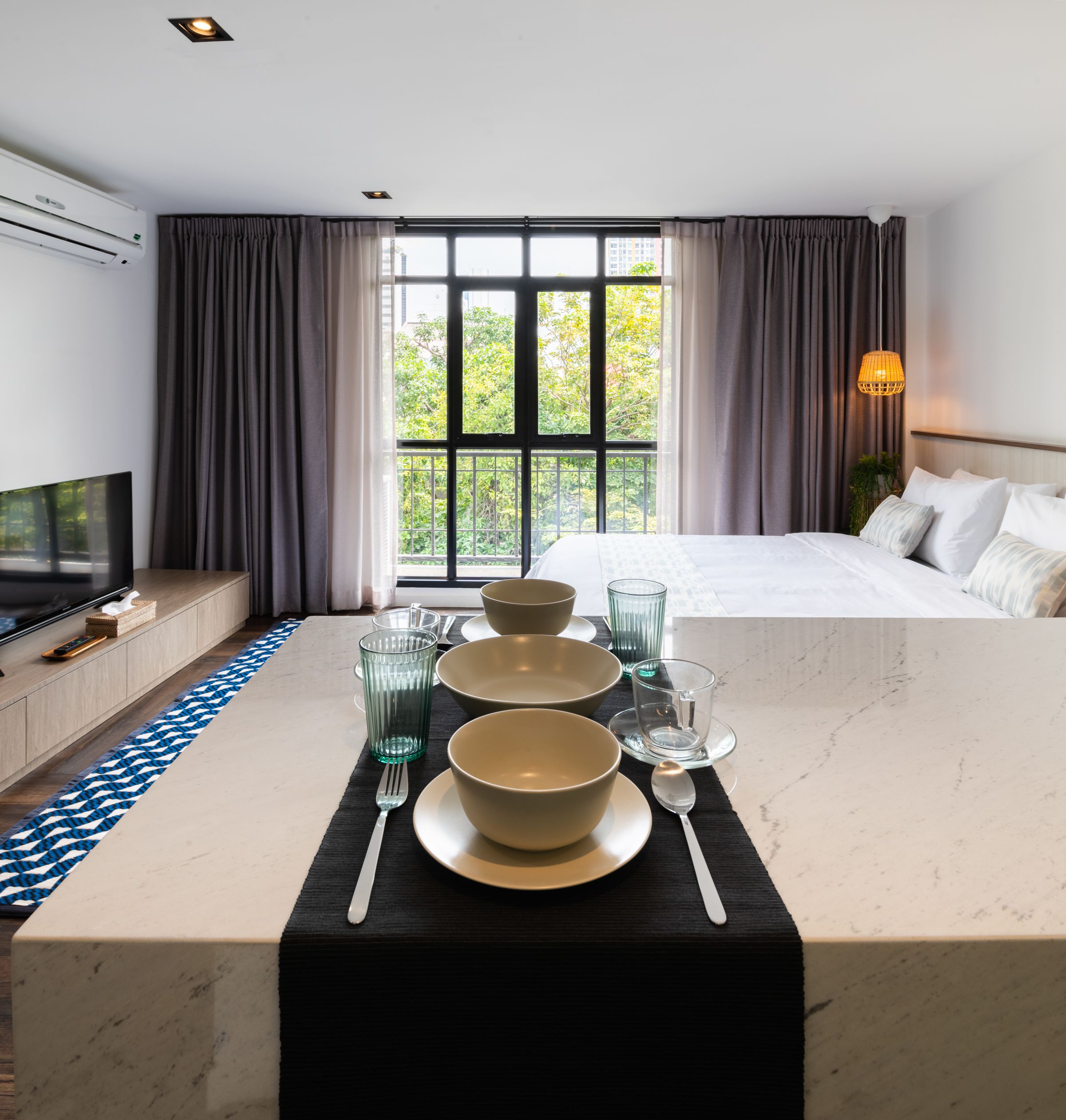 Foto - Warm Window Silom