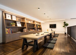 Restaurant - Warm Window Silom - Hostel (Bangkok)