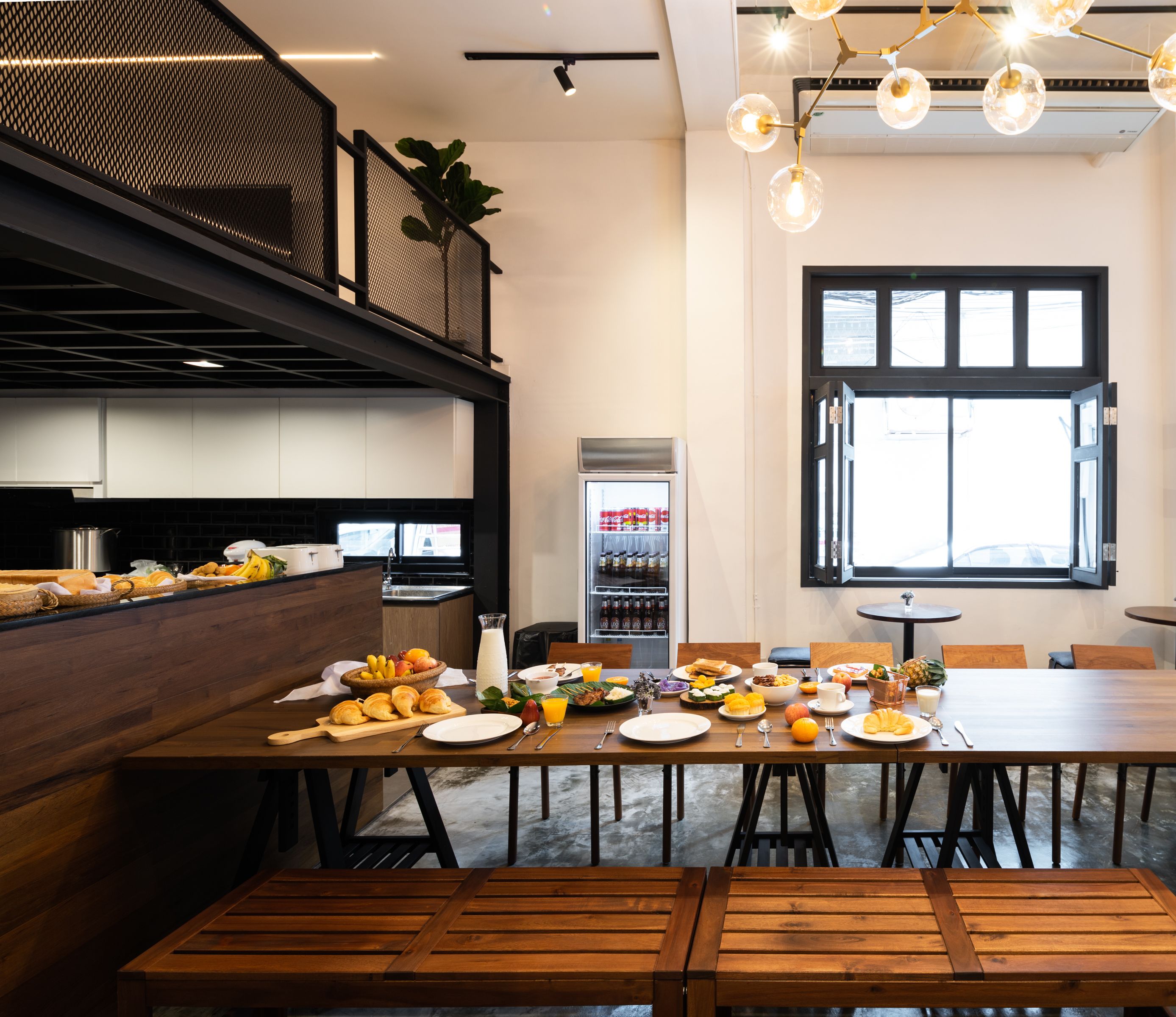 Foto - Warm Window Silom