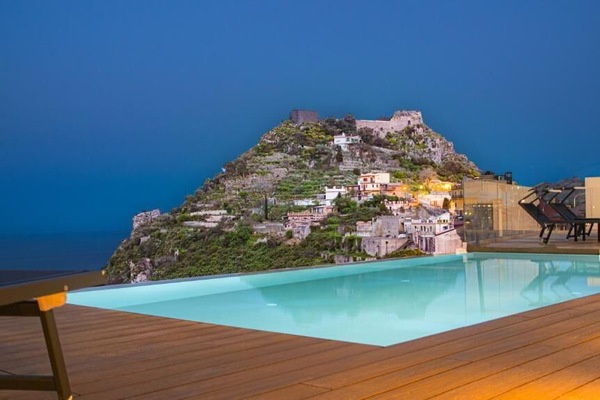 Piscina all'aperto