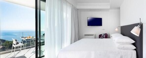 Premium bedding, in-room safe, individually furnished, laptop workspace