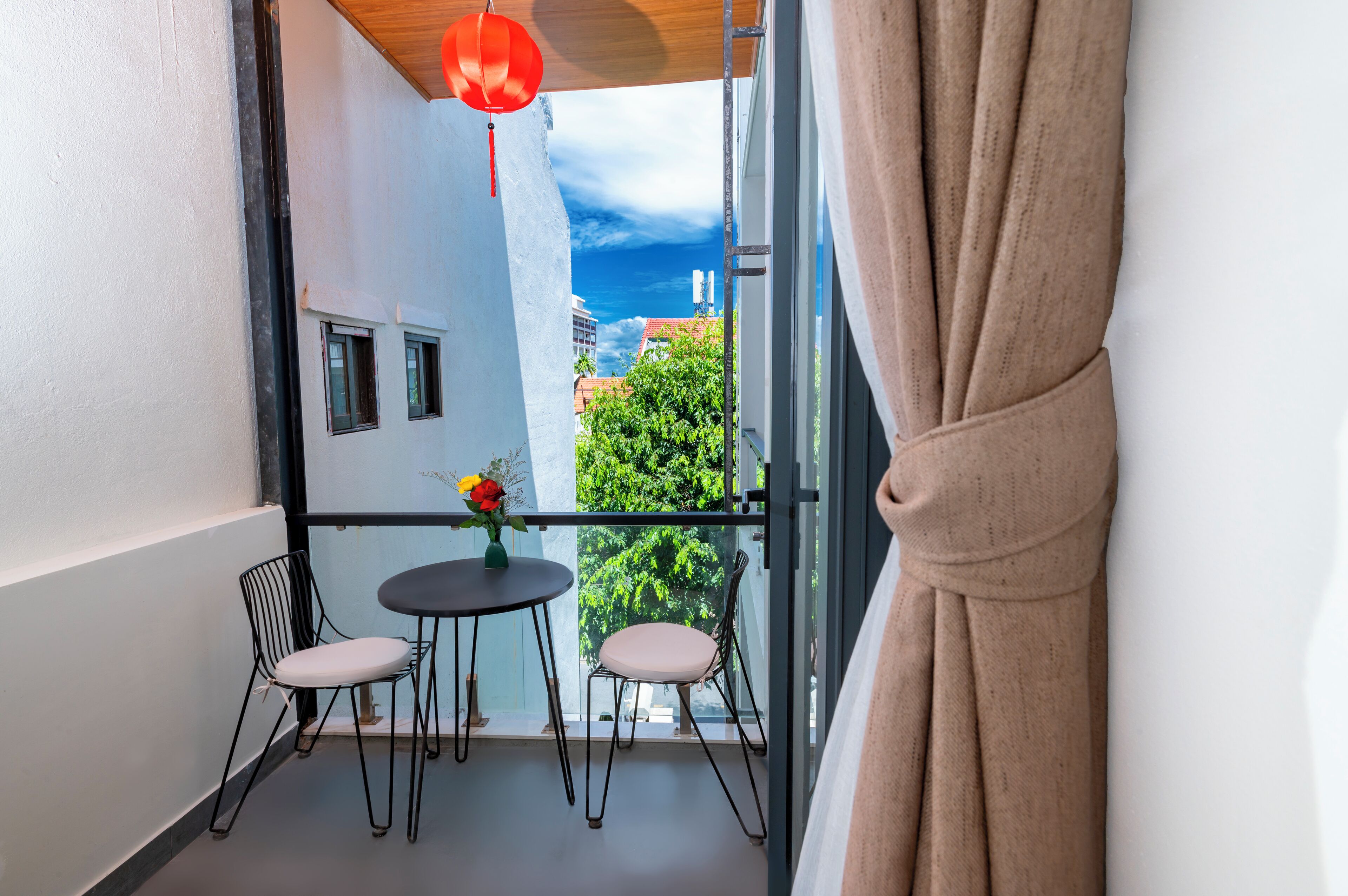 family room, 1 bedroom, balcony | balcony