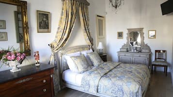 スイート | 高級寝具、客室ごとに異なる装飾、客室ごとに異なるインテリア、デスク