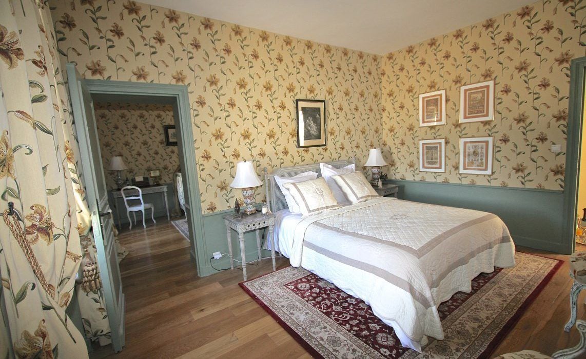 Habitación superior con 1 cama matrimonial o 2 individuales | Ropa de cama de alta calidad y decoración personalizada 