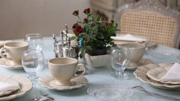 Dagelijks ontbijtbuffet inbegrepen